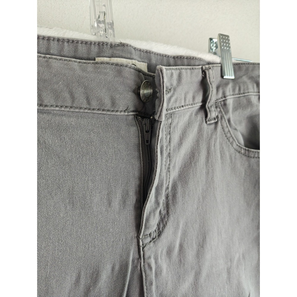 Cato Women Jeans 12 Gray Mid Rise Stretch Skinny Denim Pant - Picture 3 of 11